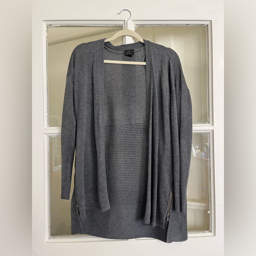 EUC cardigan size M